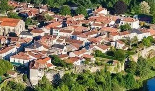 阿拉善回乡建别墅为什么一定要选专业乡墅公司